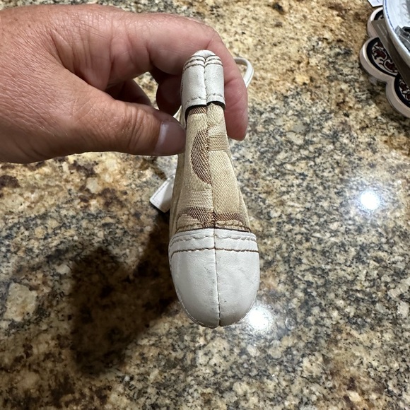 Coach Wristlet - Picture 8 of 11